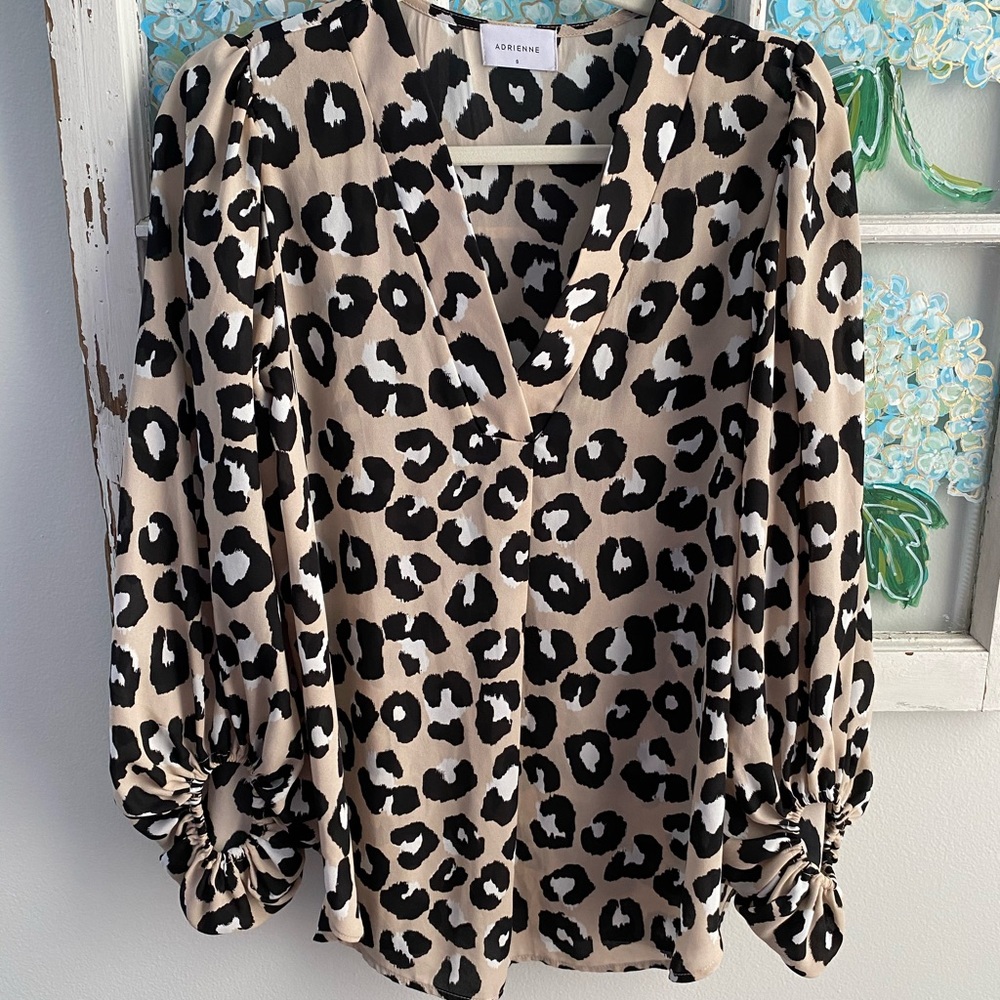 Leopard print top